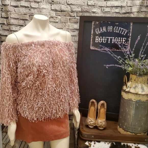 She +Sky Feather Pink Top - Picture 4 of 9